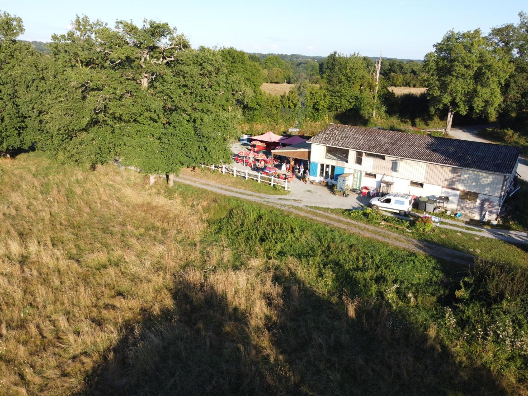 Le Hangar 87 Bussiere-Poitevine ภายนอก รูปภาพ